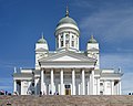 File:Helsinki July 2013-27a.jpg by Alvesgaspar (CC-BY-SA-3.0)