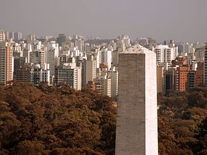 Obelisco Mausoléo aos Heróis de 1932