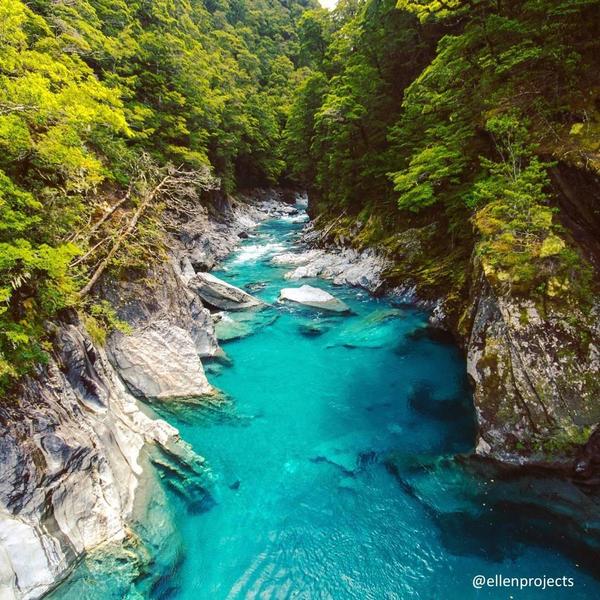 The crystal clear blue water at Wānaka's Blue Pools