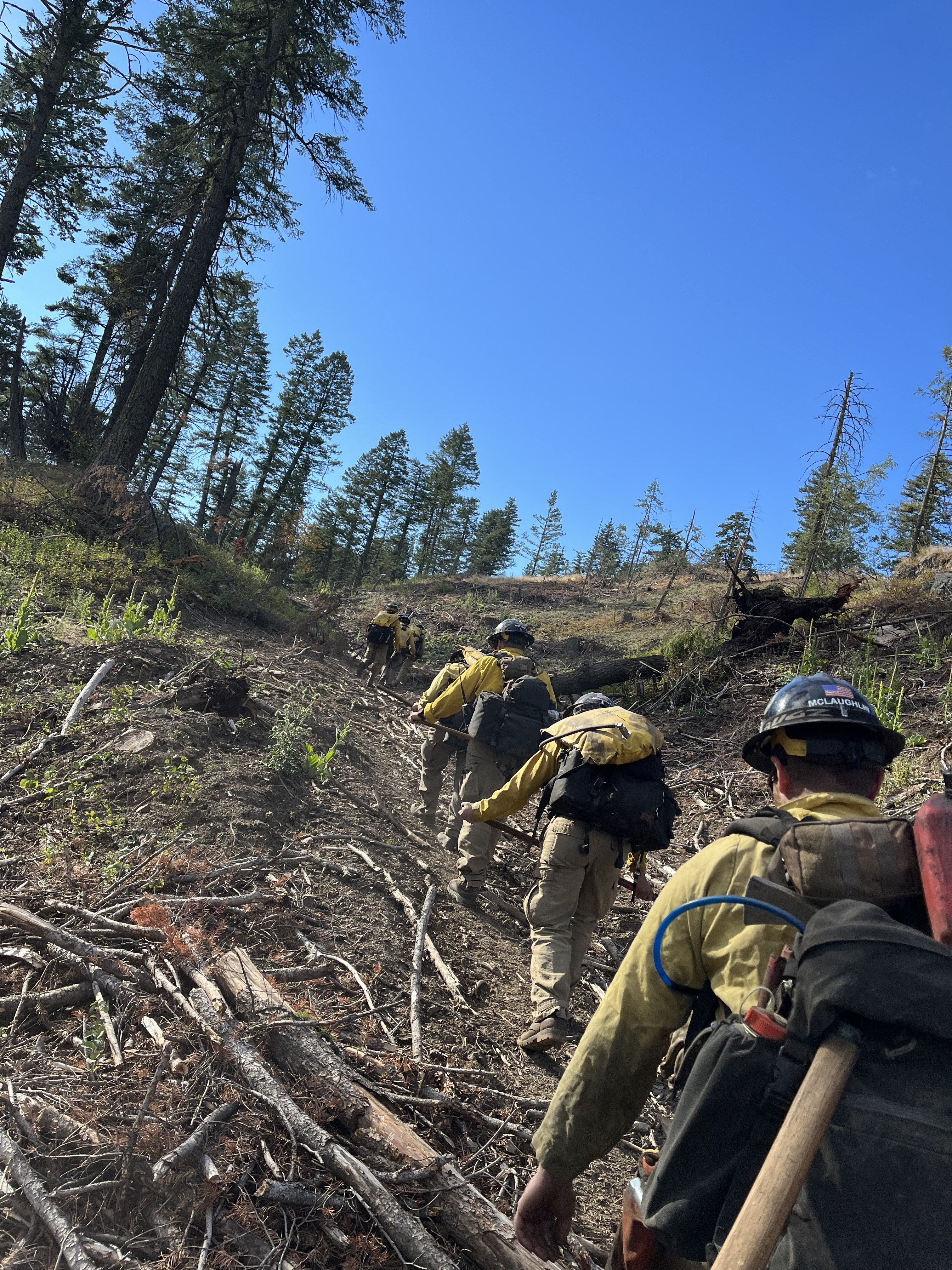 Spokane Veterans Crew Hiking