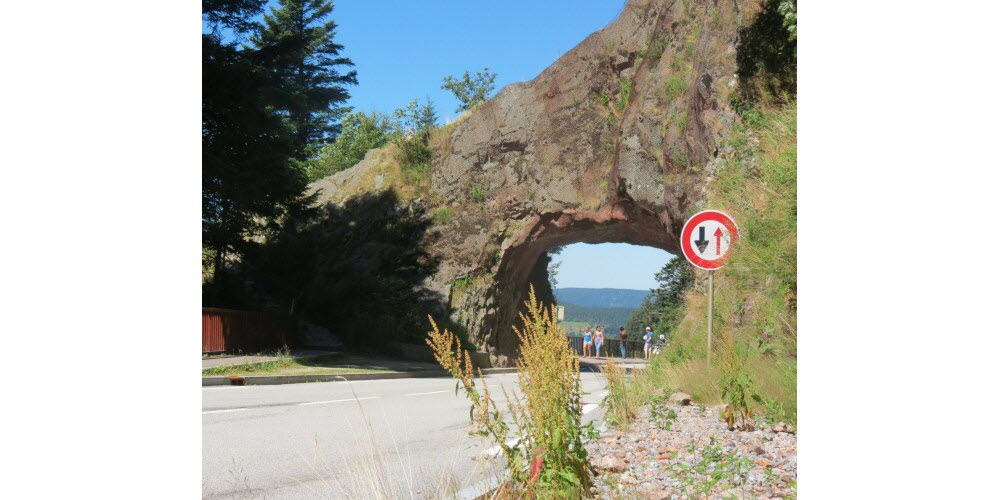 Le petit tunnel de quelques mètres a été creusé lors de travaux réalisés sous Napoléon III.