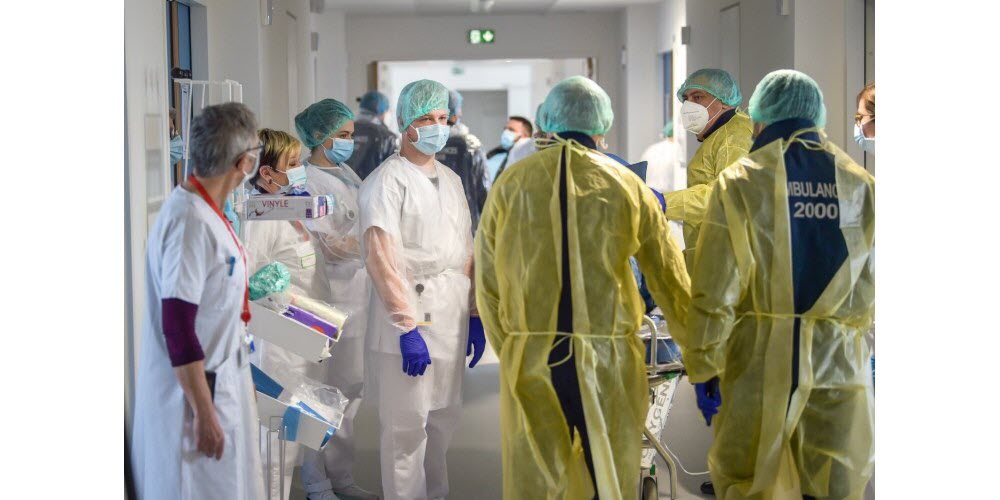 Les transferts de patients entre l’ancien et le nouvel hôpital d’Epinal, ont débuté dès 8 h ce mardi. Vosges Matin, Jérôme HUMBRECHT