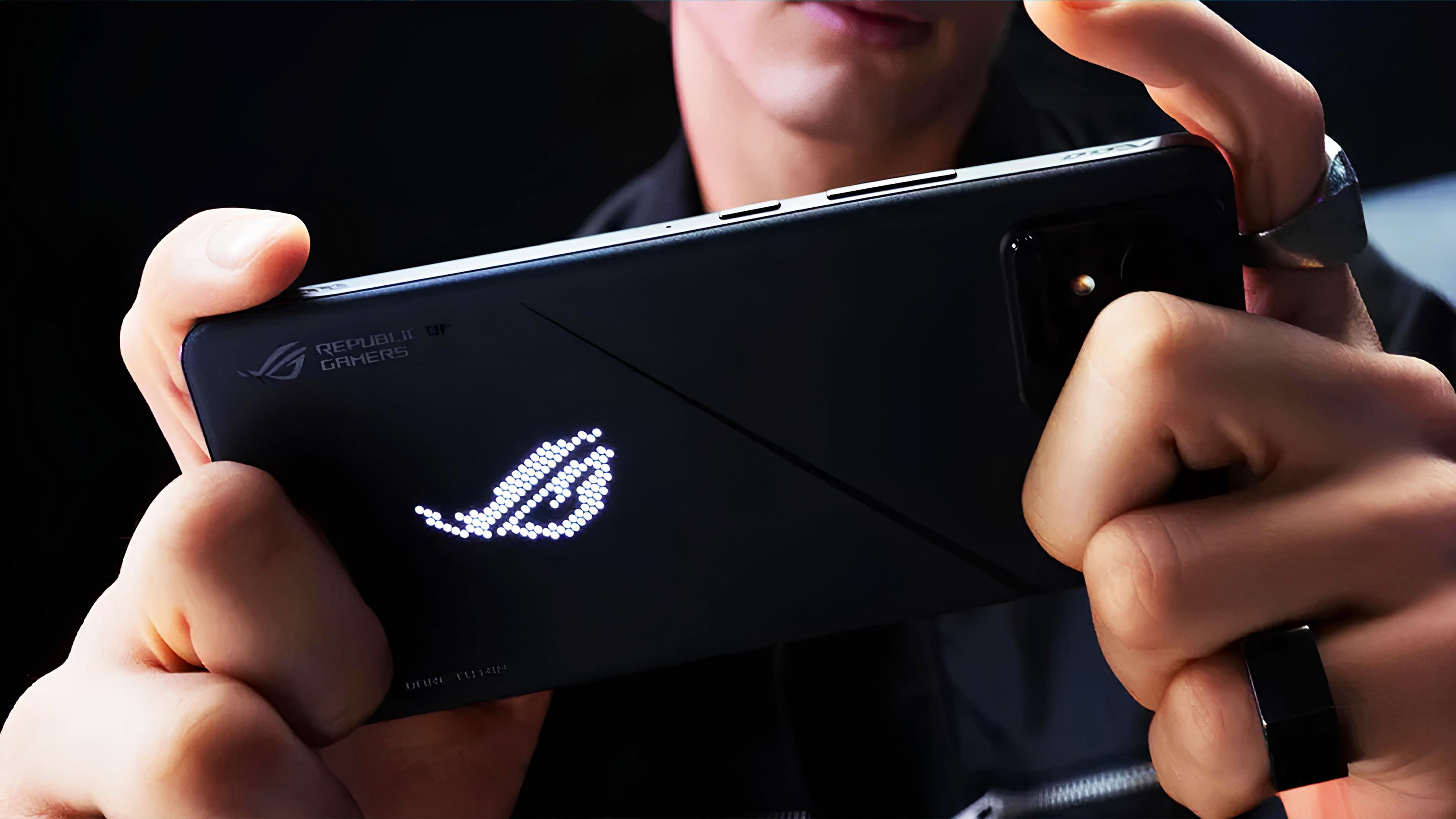 ASUS ROG Phone 8 Pro