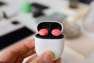 Google Pixel Buds Pro 2 in Peony