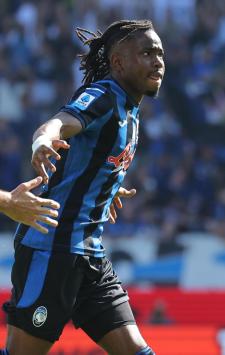 Atalanta's Ademola Lookman celebrates after goal 3-2 during the Italian Serie A soccer match Atalanta BC vs ACF Fiorentina at Gewiss Stadium in Bergamo, Italy, 15 September 2024. ANSA/MICHELE MARAVIGLIA