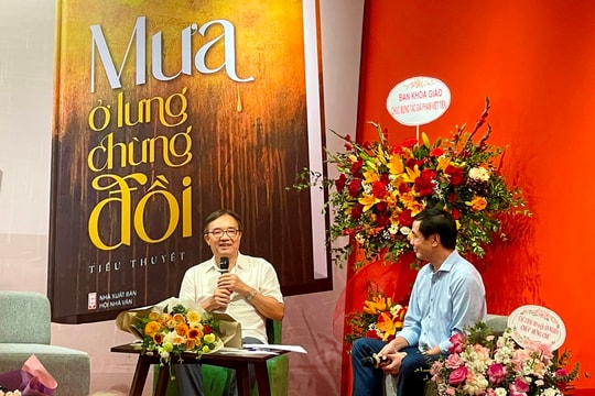 “Mưa ở lưng chừng đồi” - tiểu thuyết về thời chiến của nhà văn Phạm Việt Tiến