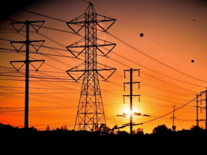 Pakistan’s power generation falls sharply amid rising costs, solarisation