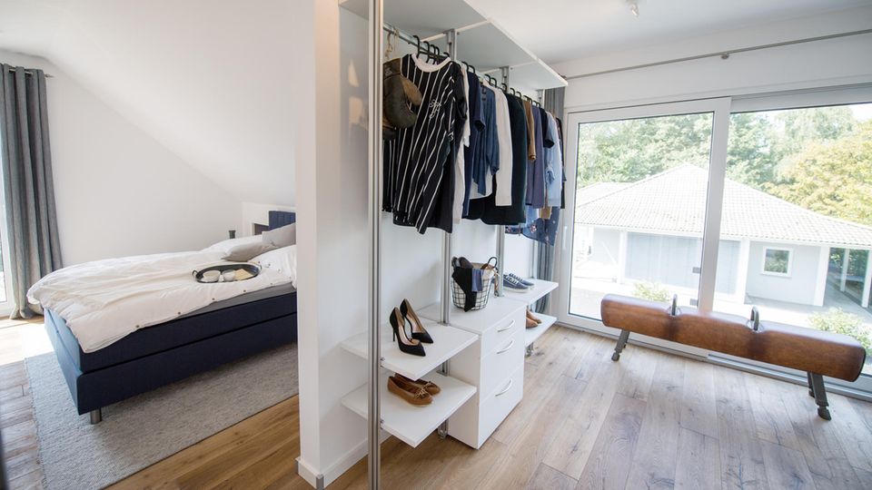 Laut dem Prinzip der Capsule Wardrobe braucht es nicht viel