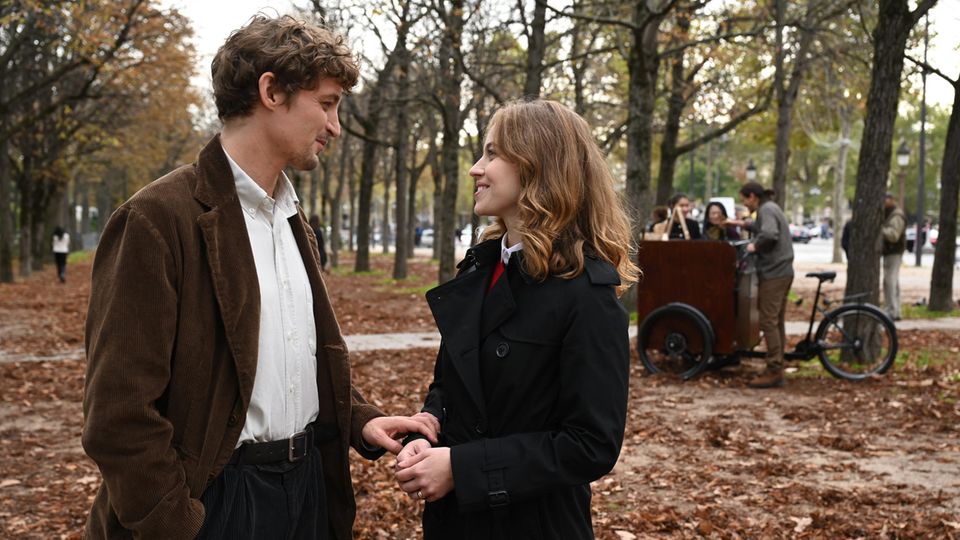 Filmszene aus "Ein Glücksfall": das Liebespaar Fanny und Alain