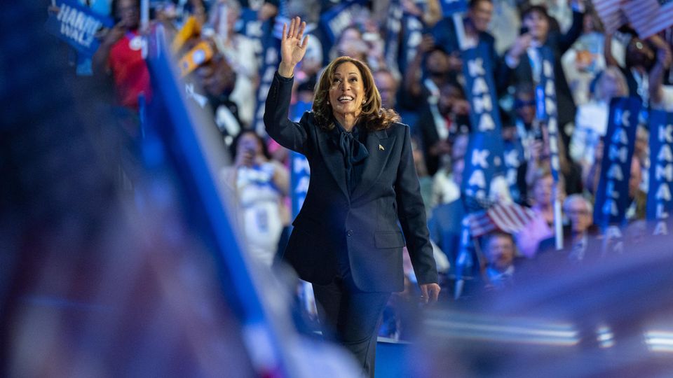 Kamala Harris auf dem Parteitag der Demokraten