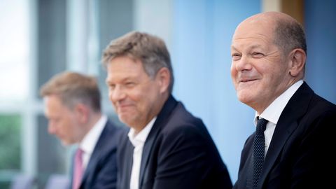 Haushalt 2025: Scholz, Habeck und Lindner in der Bundespressekonferenz