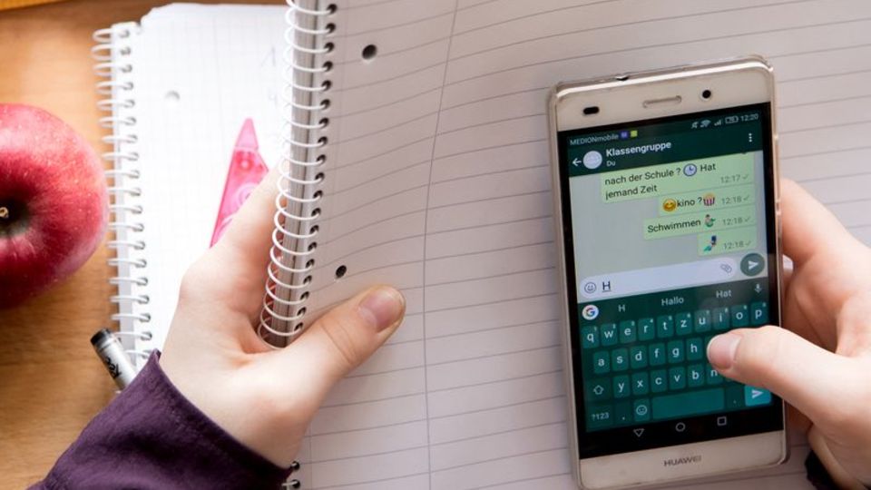 Der Schülerrat fordert von den Schulen, ihnen einen kompetenten Umgang mit digitalen Geräten beizubringen. (Archivbild) Foto: Sv