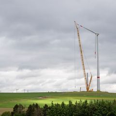 Planer und Betreiber von Windkrafträdern sollen nicht wegen unverschuldet zu spät fertiggestellter Anlagen um Fördergeld gebrach