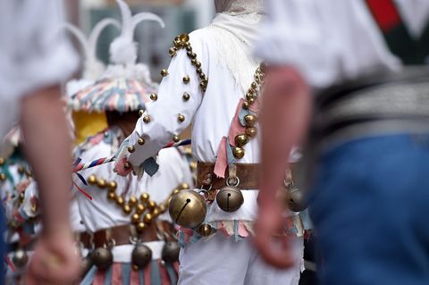 Ein Faschingumzug in Oberbayern. In Waidhofen kam es bei einem ähnlichen Umzug zu einem tödlichen Unfall.