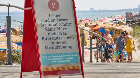 Staus auf dem Weg zur Nord- und Ostsee - Strandampeln auf rot