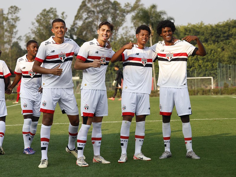 PAULISTA SUB-20: São Paulo garante vaga nas quartas e Palmeiras encaminha classificação