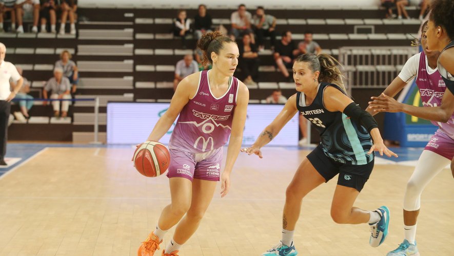 Florencia Chagas (#22) a joué avec Schio contre le TGB de Carla Leite lors du tournoi amical d’avant saison.