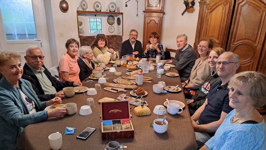 À la table du petit-déjeuner, les produits pyrénéens sont appréciés des clients.