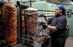 Pourquoi l’origine du kebab met le feu entre l’Allemagne et la Turquie ?