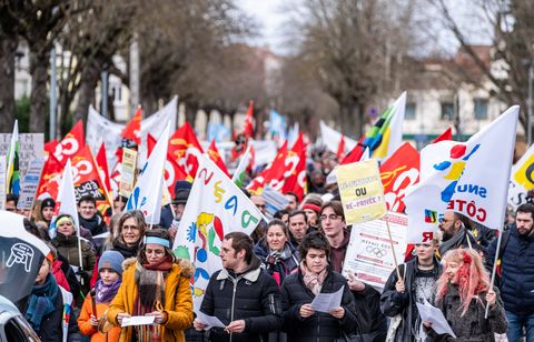 Suppressions de postes, les enseignants dénoncent un « sabordage »