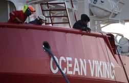 64 migrants secourus au large de la Libye par un navire d’Ocean Viking