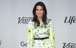 Angie Harmon accuse un livreur d’avoir tué son chien