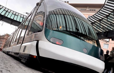 Des colis La Poste vont désormais prendre le tramway à Strasbourg