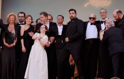 A Cannes, l'équipe de « Un p’tit truc en plus » ovationnée sur les marches