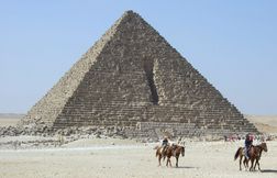 La découverte d’un ancien bras du Nil explique la construction des pyramide…