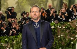 Charlie Hunnam sera le Boucher de Plainfield dans le prochain « Monsters »