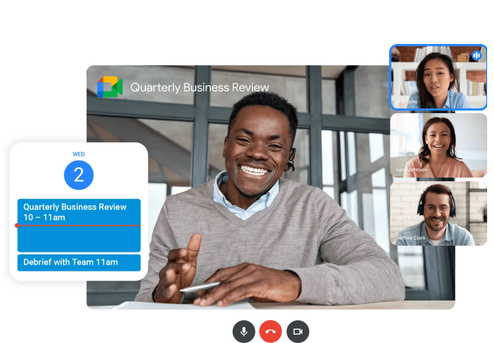 Una reunión de cuatro personas en Google Meet sobre el informe trimestral de operaciones  