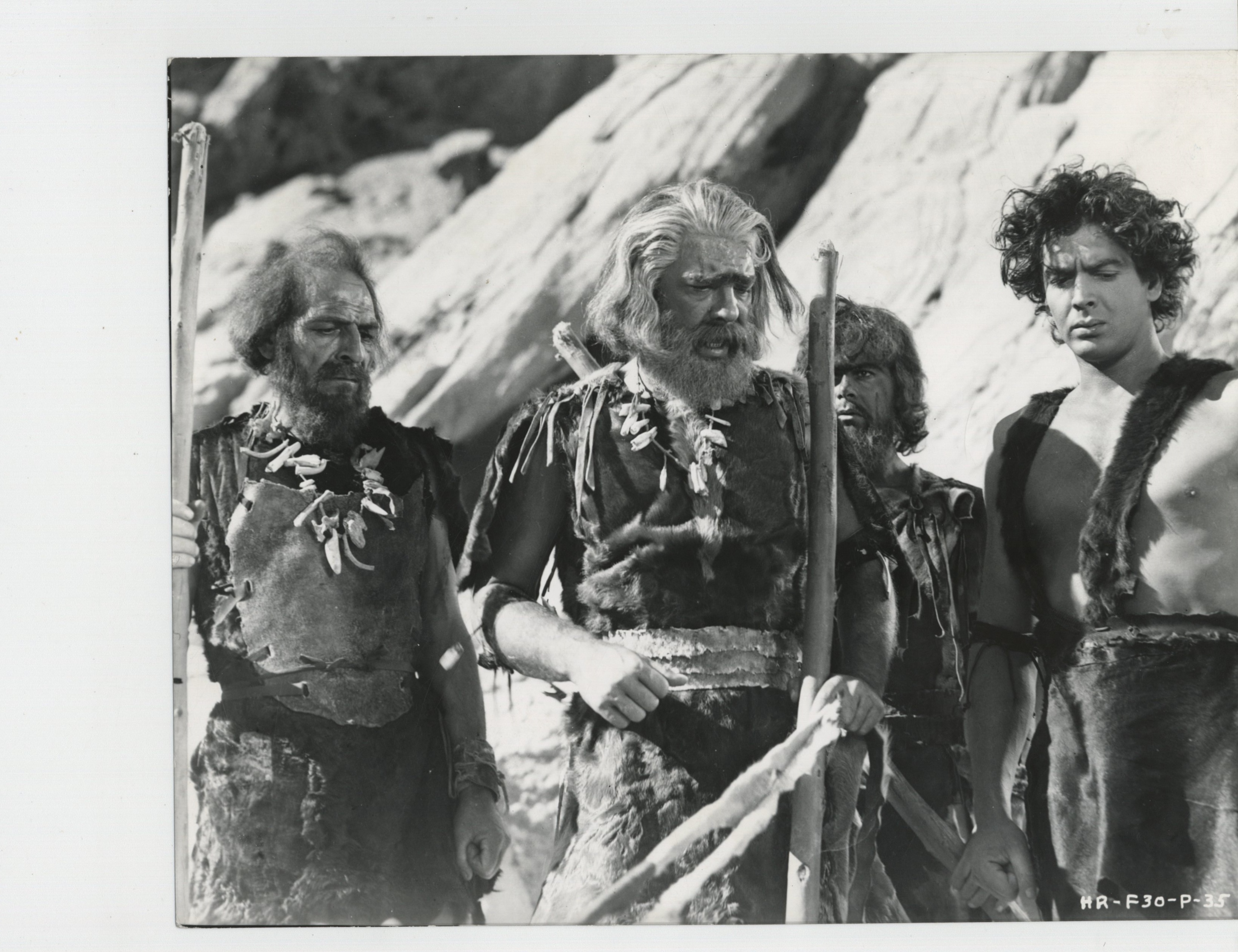 Lon Chaney Jr., Victor Mature, Nigel De Brulier, and Edgar Edwards in One Million B.C. (1940)