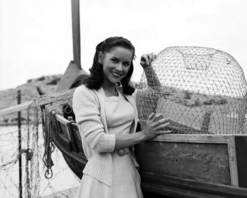 Muriel Pavlow in Malta Story (1953)