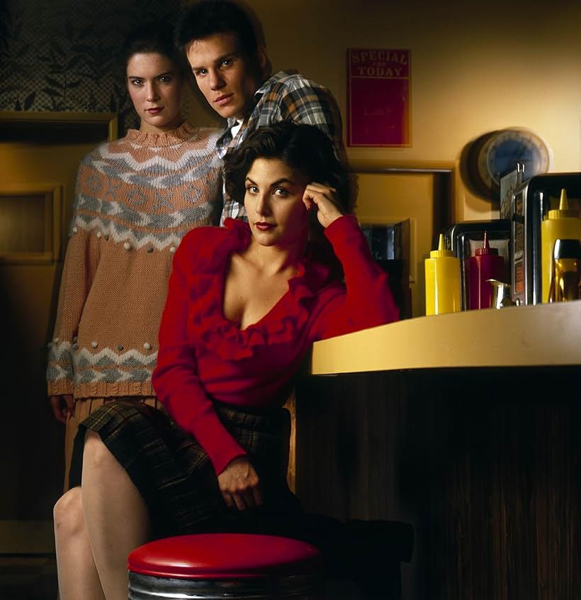 Sherilyn Fenn, Lara Flynn Boyle, and James Marshall in Twin Peaks (1990)