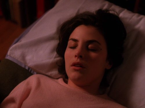 Sherilyn Fenn in Twin Peaks (1990)