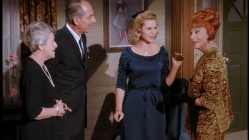 Elizabeth Montgomery, Agnes Moorehead, Mabel Albertson, and Robert F. Simon in Bewitched (1964)