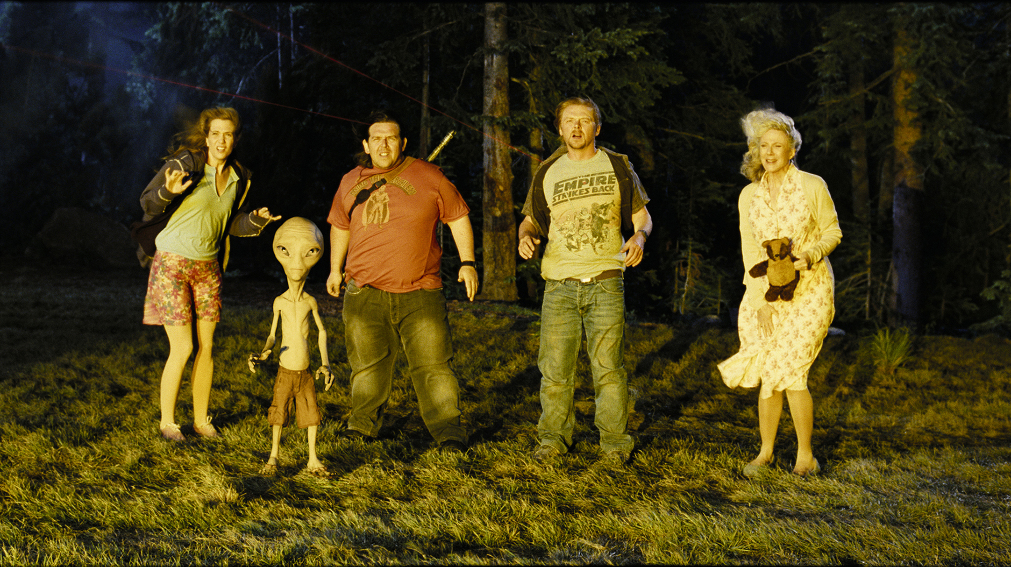 Blythe Danner, Nick Frost, Simon Pegg, Seth Rogen, and Kristen Wiig in Paul (2011)