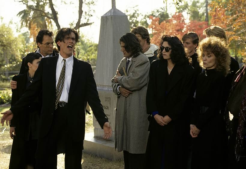 Sherilyn Fenn, Dana Ashbrook, Richard Beymer, Robert Bauer, Sheryl Lee, and Grace Zabriskie in Twin Peaks (1990)