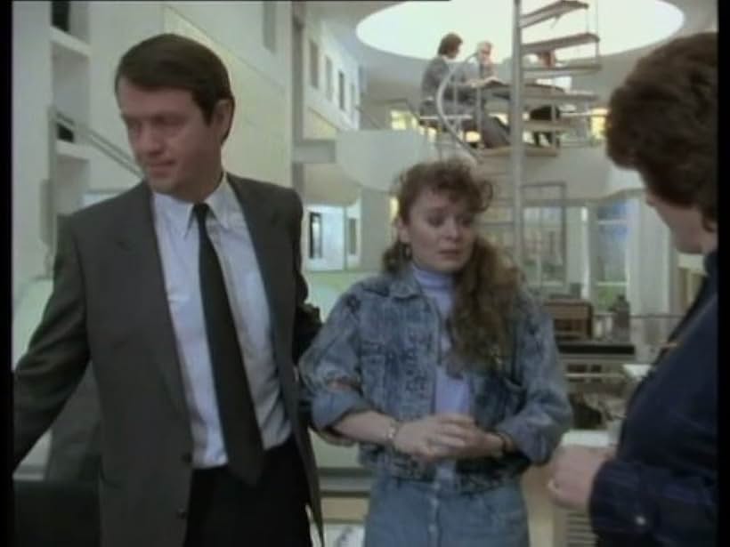 Cathryn Bradshaw, Kate Lansbury, and Kevin Whately in Inspector Morse (1987)