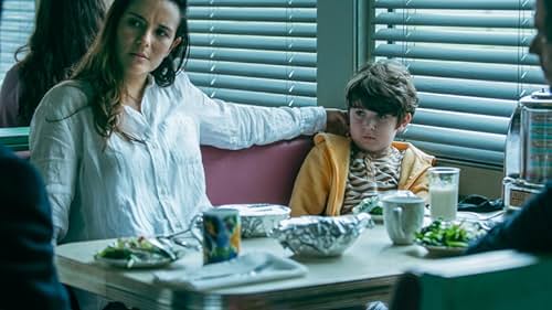 Simon Webster and Catalina Sandino Moreno in A Rock and a Farway (2022)