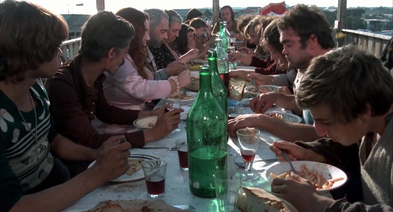 Maria Bosco, Alfredo D'Ippolito, Giancarlo Fanelli, Marina Fasoli, Adriana Russo, Ettore Garofolo, Nino Manfredi, Franco Merli, Linda Moretti, Giuseppe Paravati, Mario Santella, and Maria Luisa Santella in Ugly, Dirty and Bad (1976)