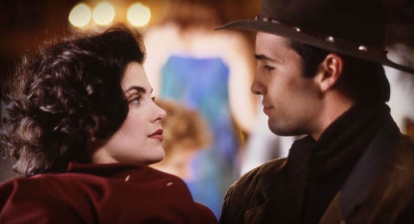 Sherilyn Fenn and Billy Zane in Twin Peaks (1990)