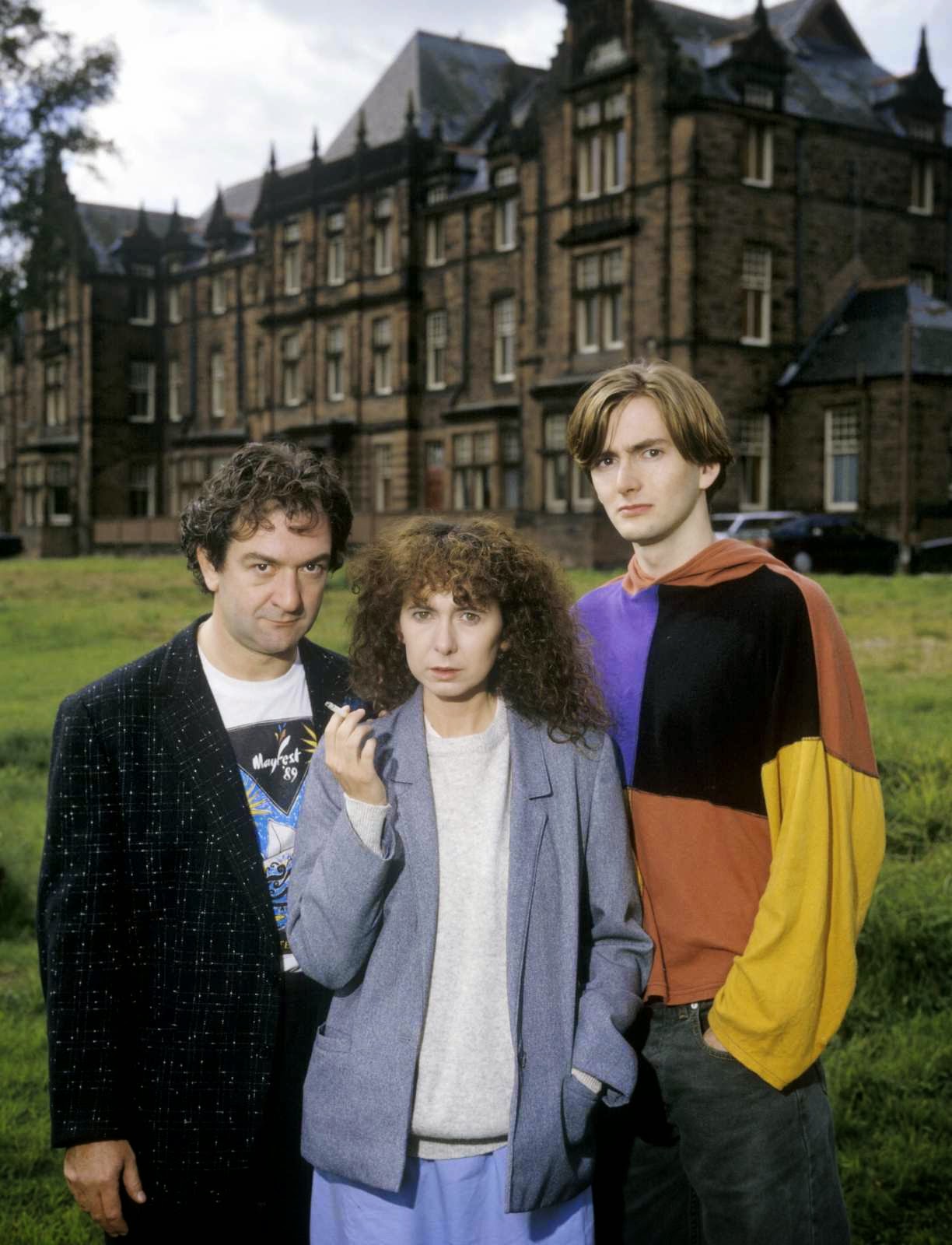 Katy Murphy, Ken Stott, and David Tennant in Takin' Over the Asylum (1994)