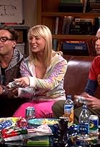 Kaley Cuoco, Johnny Galecki, and Jim Parsons in The Big Bang Theory (2007)