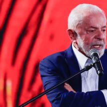 Lula se revolta com modelo de "corporation" de ex-estatais, em que não consegue interferir