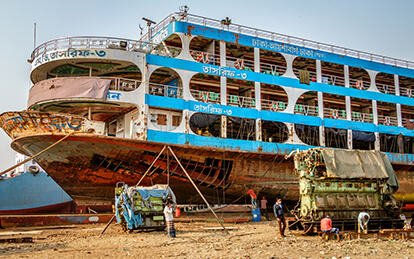 Dhaka Photography Tour: Backstreets, Bazaars, Shipyards of Dhaka City