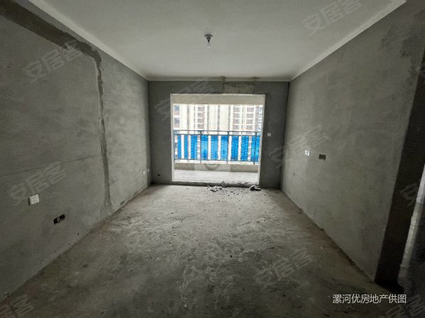 建业丹江府3室2厅2卫122㎡南北75万