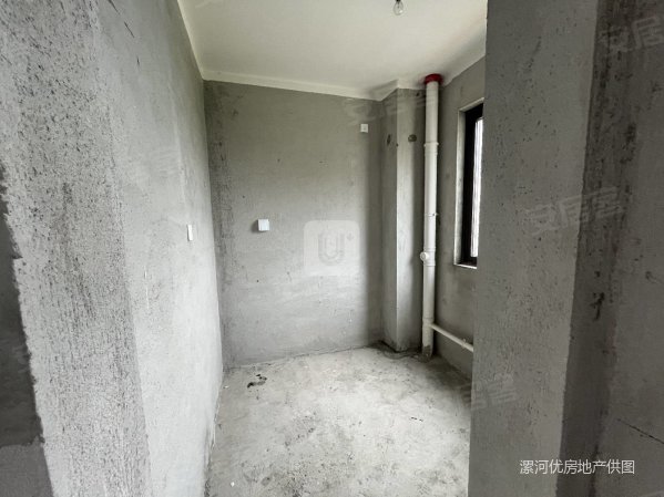 建业丹江府3室2厅2卫122㎡南北75万