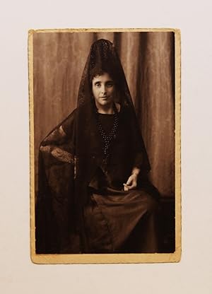 FOTOGRAFIA POSTAL ANTIGUA SEÑORA DE NEGRO CON MANTILLA. Estudio Castellano, Sevilla