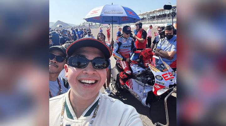 Jerome Polin selfie dengan Marc Marquez di MotoGP Mandalika 2024, Ahad, 29 September 2024. Foto: Instagram/@jeromepolin